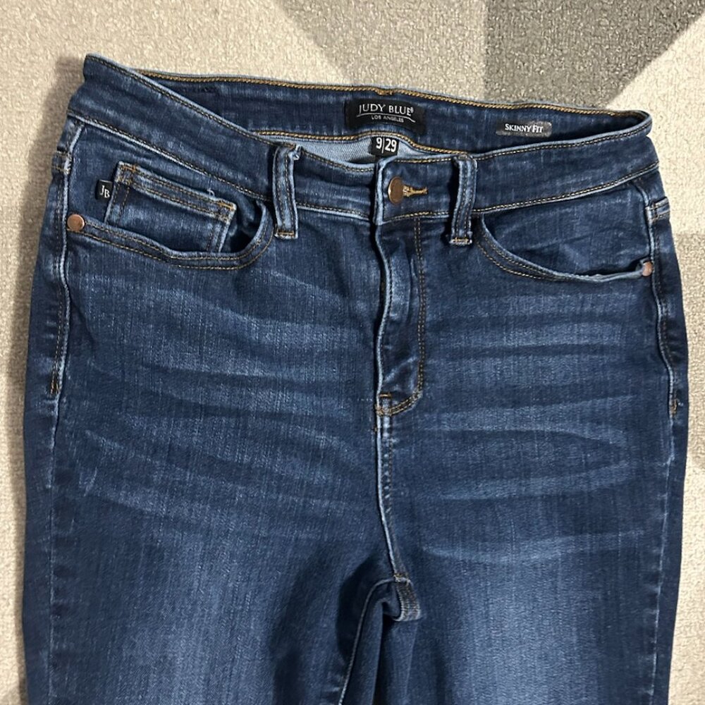 Judy Blue‎ Los Angeles Raw Hem Cropped Skinny Jeans Women's Size 9/29 - Picture 2 of 9